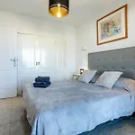 公寓 Great Location J 1 Bedroom 阿德耶
